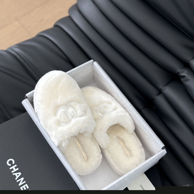 Ch*el slippers